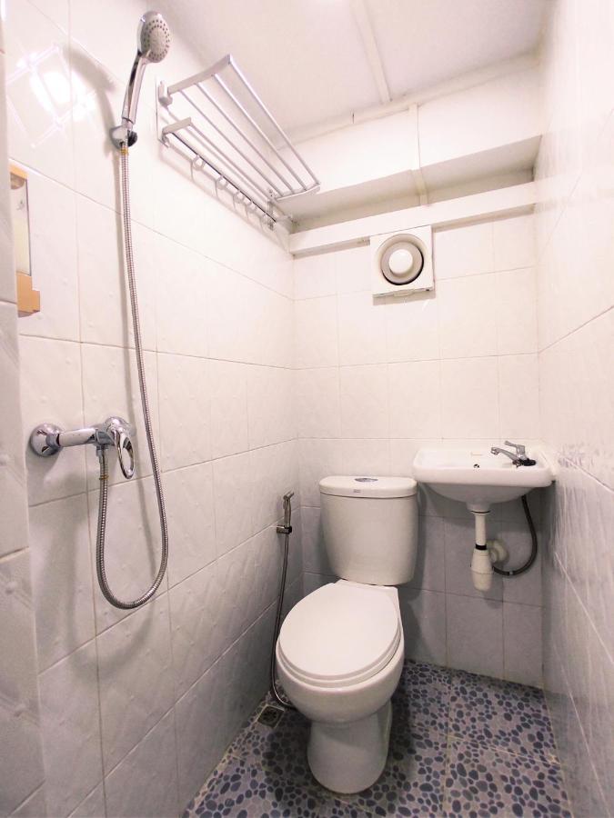 November Hostel Yangon Dış mekan fotoğraf