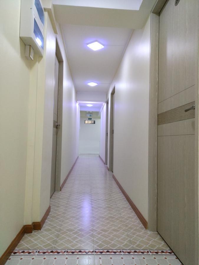 November Hostel Yangon Dış mekan fotoğraf