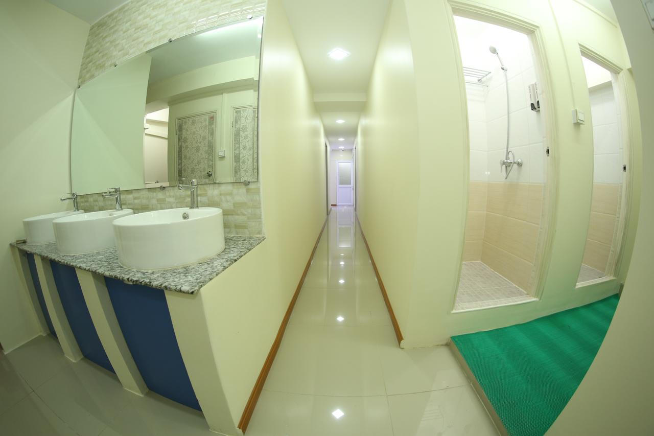 November Hostel Yangon Dış mekan fotoğraf